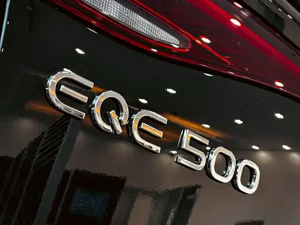 Mercedes-Benz EQE SUV 2025