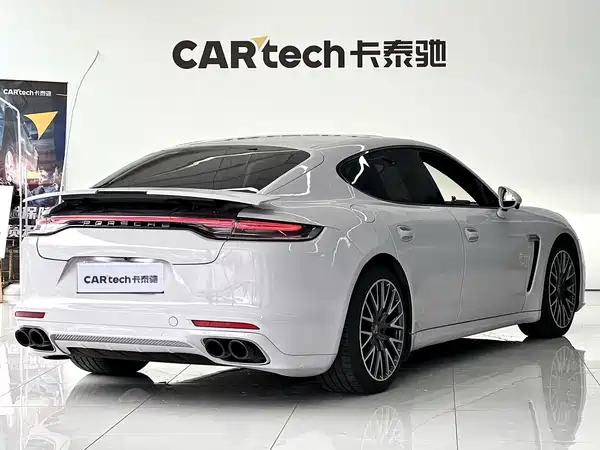 Porsche Panamera 2013