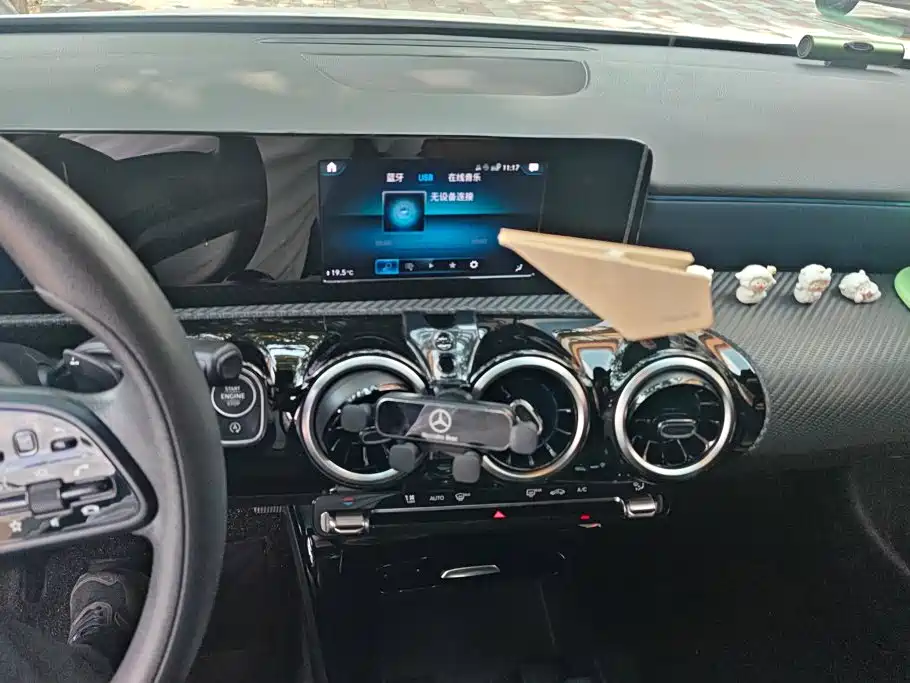Mercedes-Benz A-Class 2022 — фото 13
