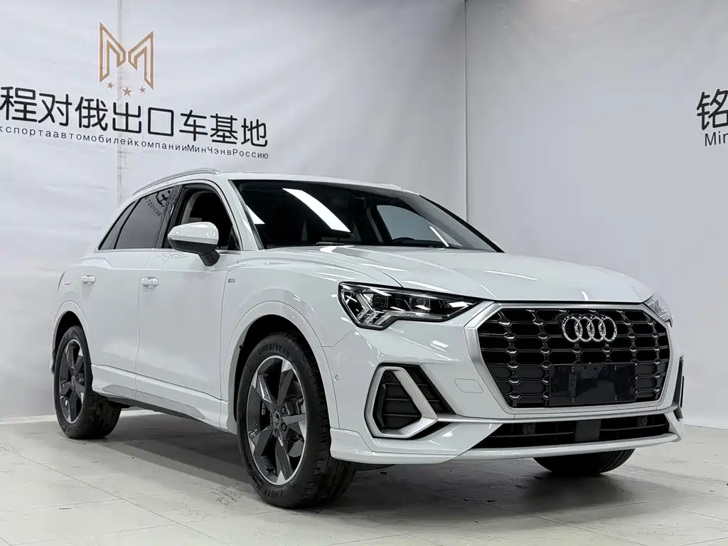 Audi Q3 2022 — фото 3