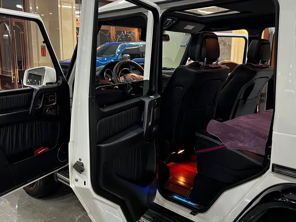 Mercedes-Benz G-Class 2018 — фото 11