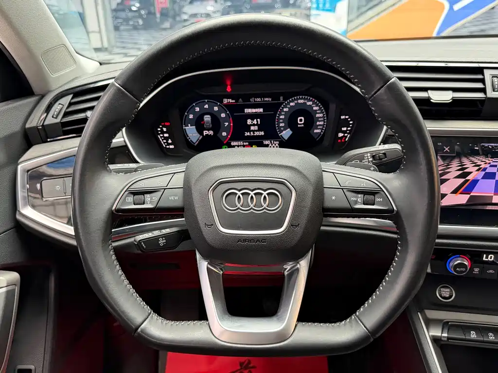 Audi Q3 2022 — фото 10