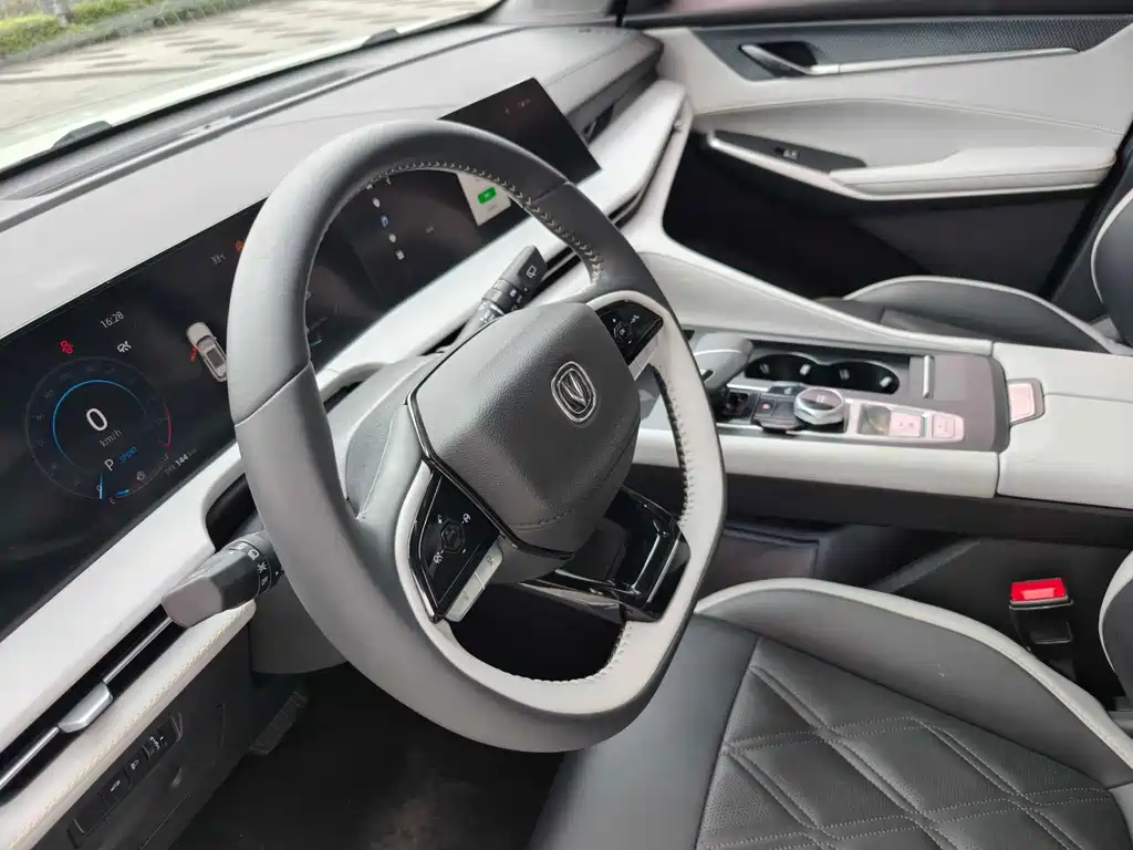 Changan CS75PLUS 2023 — фото 6