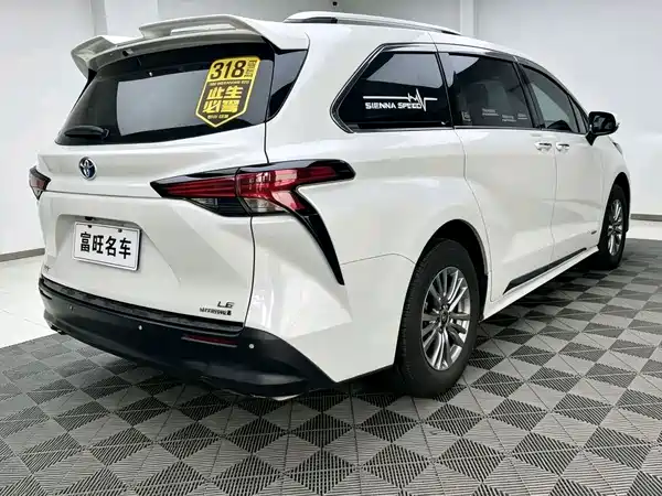 Toyota Sienna 2023