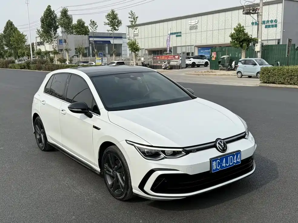 Volkswagen Golf 2022