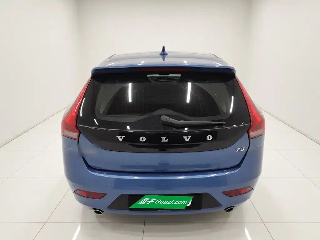 Volvo V40 2016