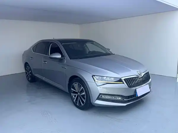 Skoda Superb 2023