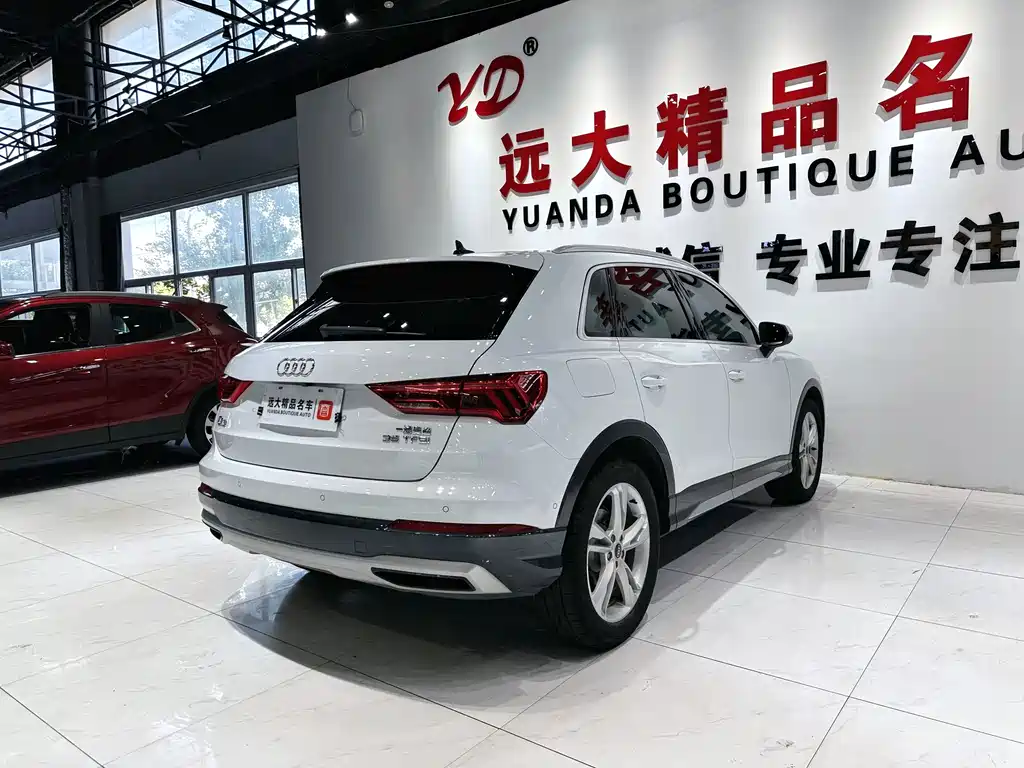 Audi Q3 2022 — фото 18