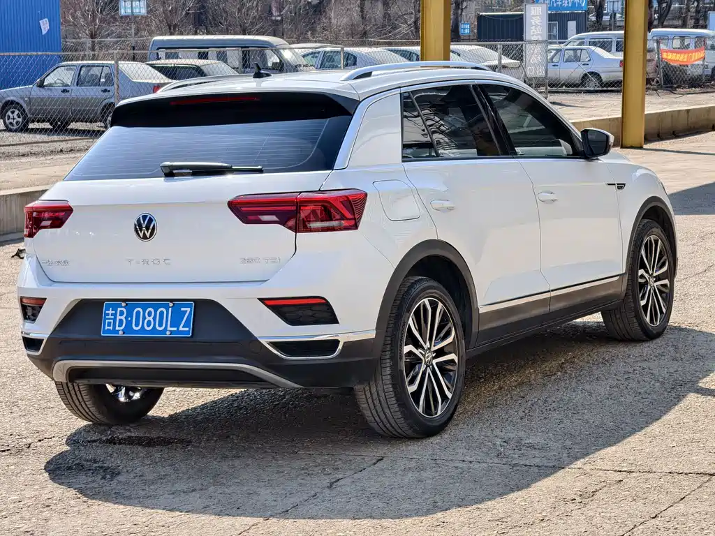 Volkswagen T-Roc 2023 — фото 22