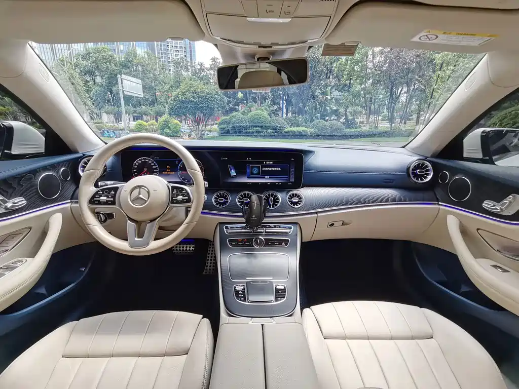 Mercedes-Benz E-Class 2019 — фото 12