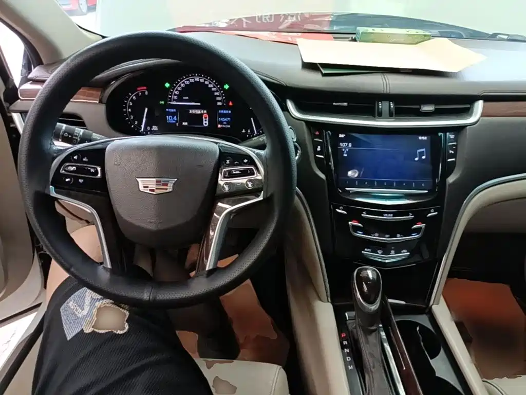 Cadillac XTS 2017 — фото 10