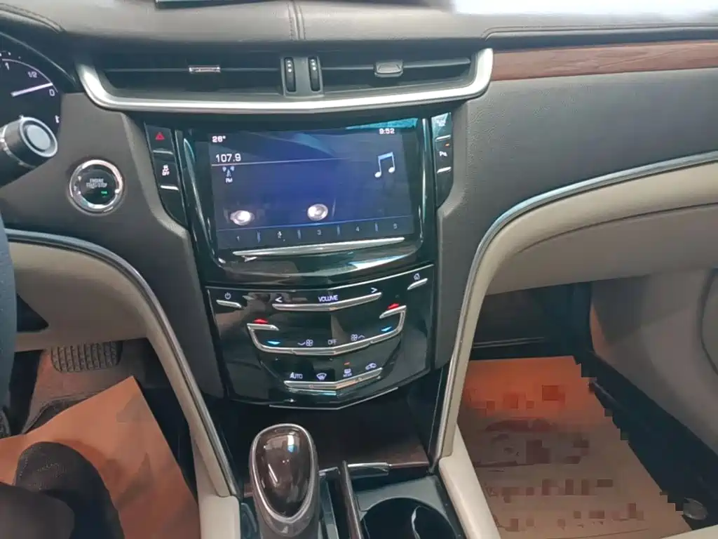 Cadillac XTS 2017 — фото 13