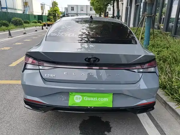 Hyundai Elantra 2021