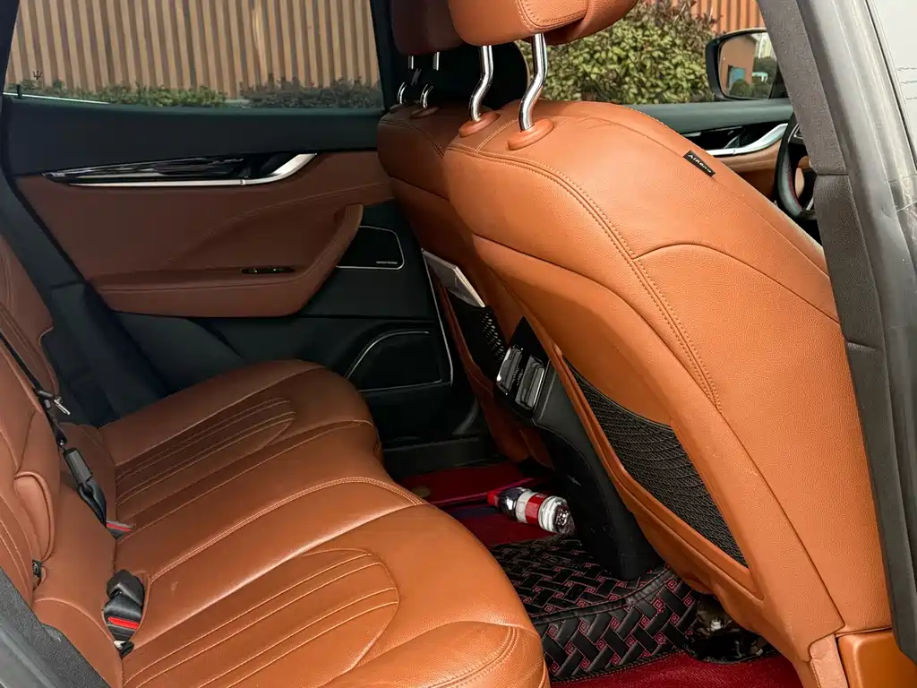 Maserati Levante 2021 — фото 12
