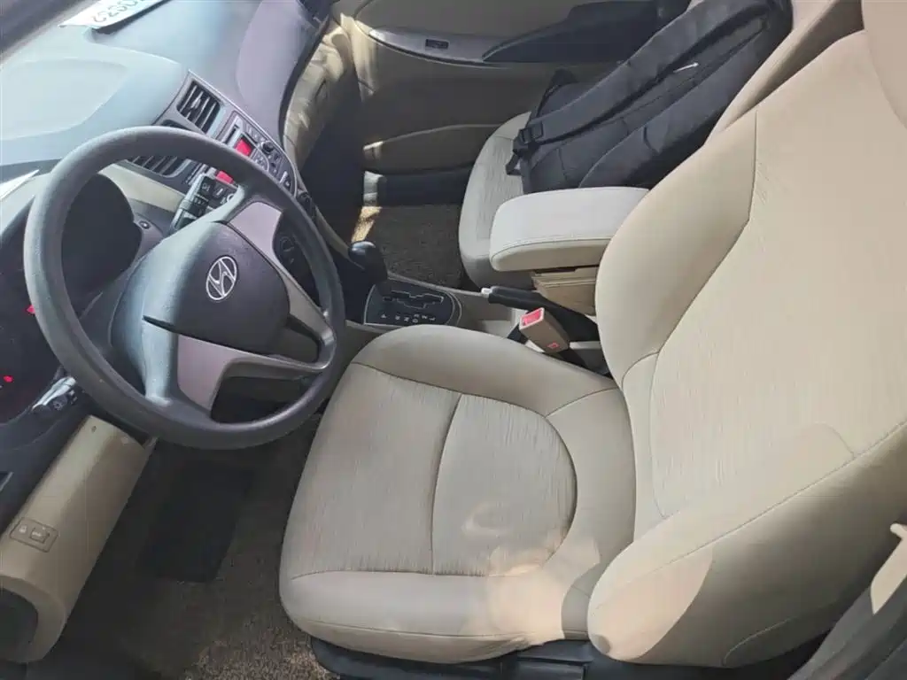 Hyundai Verna 2016 — фото 15