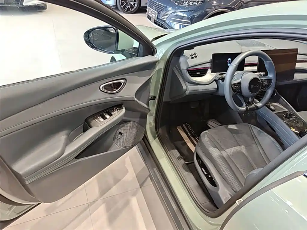 BYD Seal 06GT 2025 — фото 16