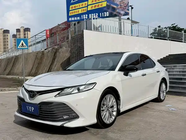 Toyota Camry 2021