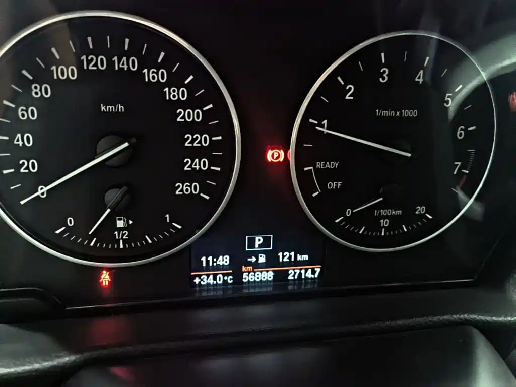 BMW 1 Series 2017 — фото 12