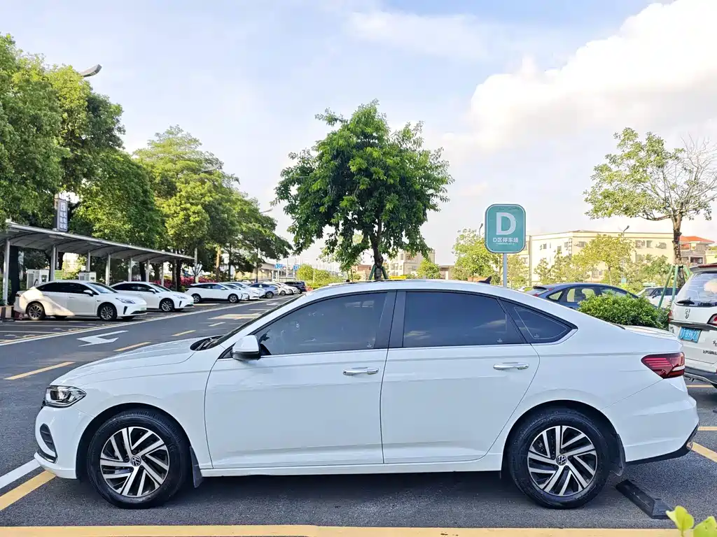 Volkswagen Lavida 2022