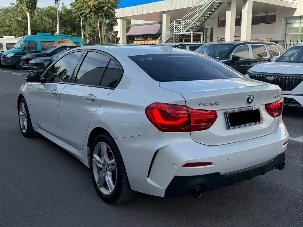BMW 1 Series 2021