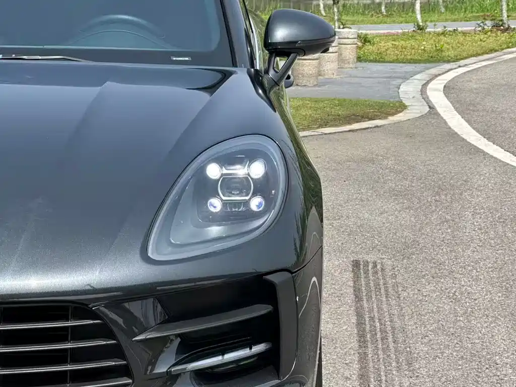 Porsche Macan 2021 — фото 10