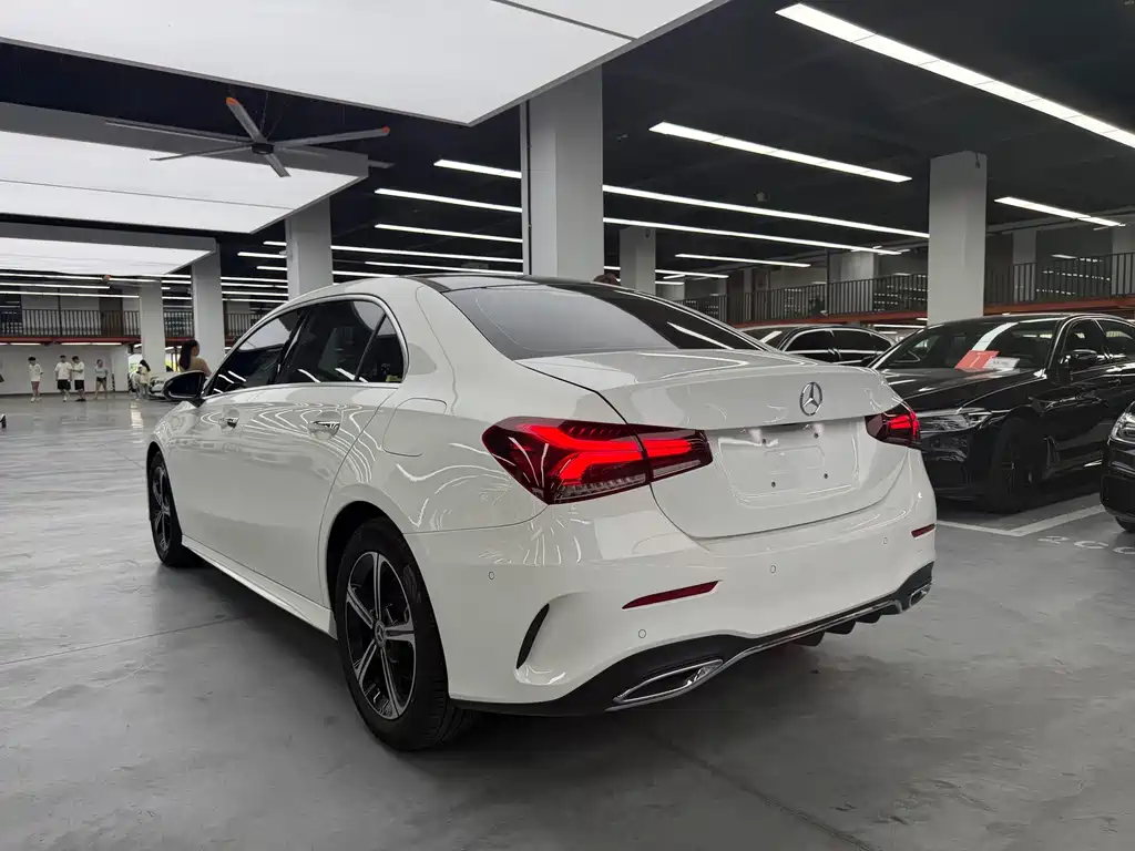 Mercedes-Benz A-Class 2022 — фото 15