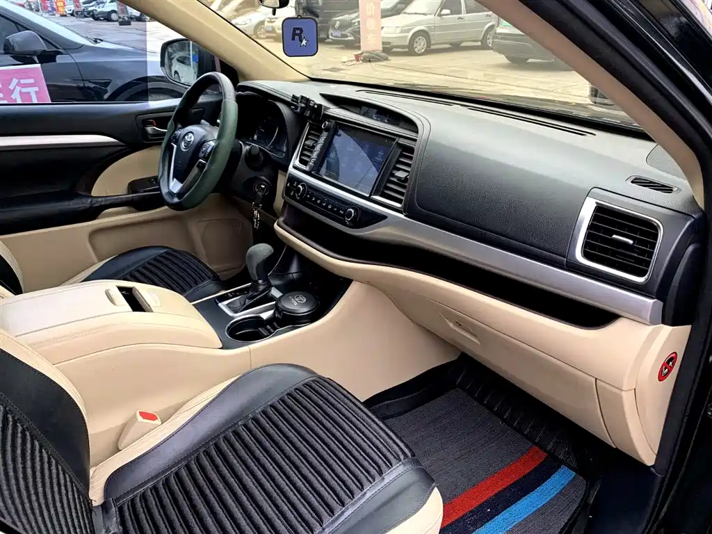 Toyota Highlander 2018 — фото 13