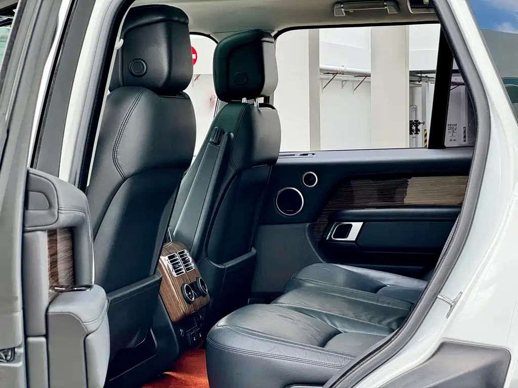 Land Rover Range Rover 2018 — фото 8