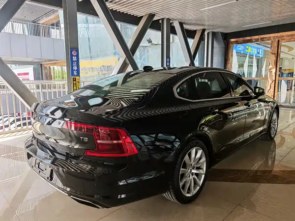 Volvo S90 2018