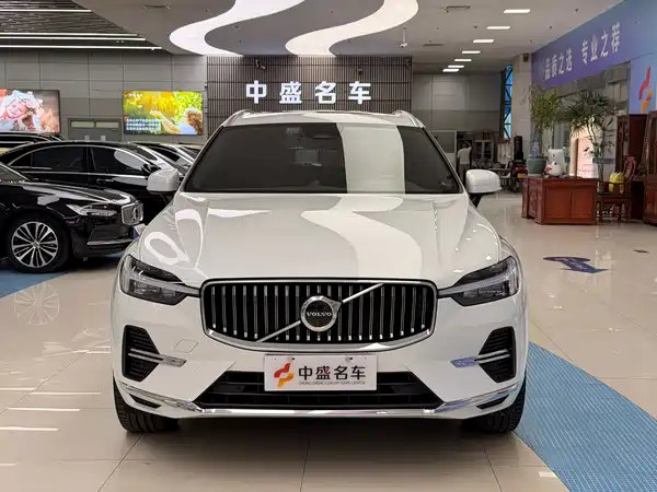 Volvo XC60 2022