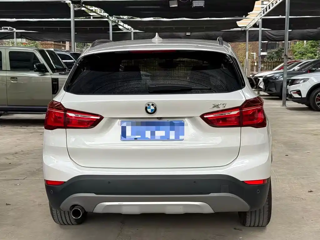 BMW X1 2018 — фото 8