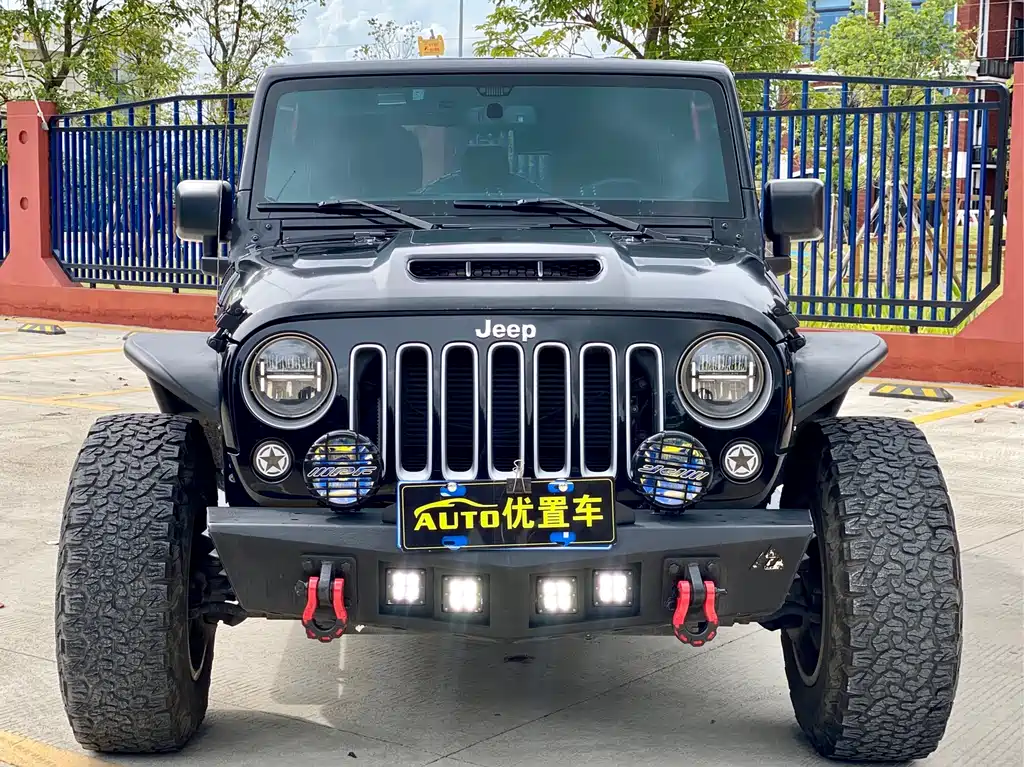 Jeep Wrangler 2016 — фото 2