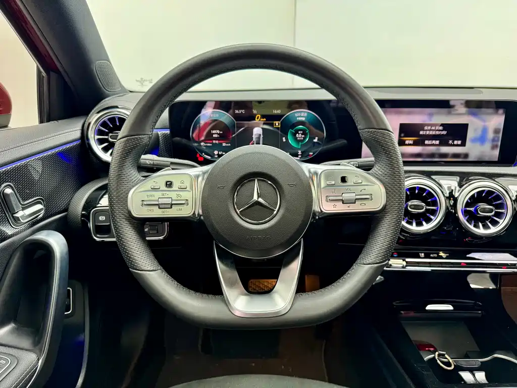 Mercedes-Benz A-Class 2021 — фото 15