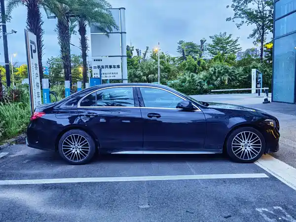 Mercedes-Benz C-Class 2023
