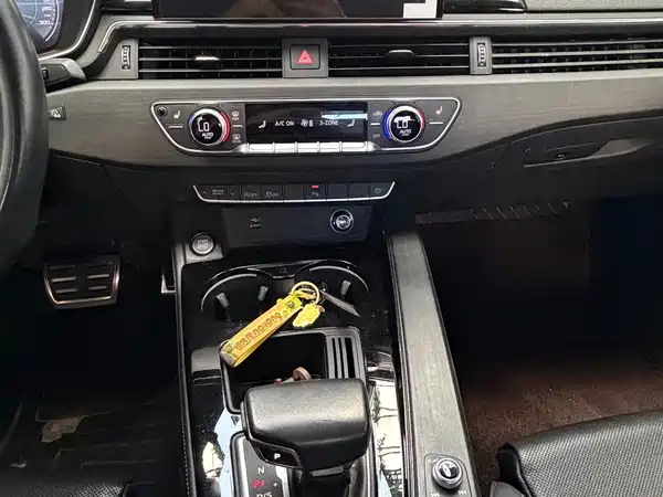 Audi A4L 2023