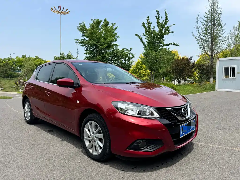 Nissan Tiida 2017 — фото 7