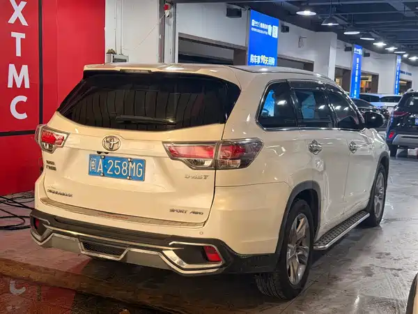Toyota Highlander 2015