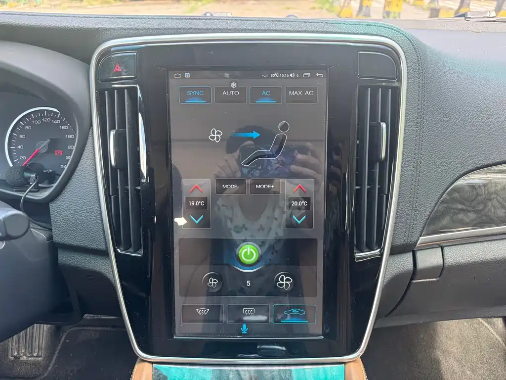 BYD Qin NEV 2018 — фото 14