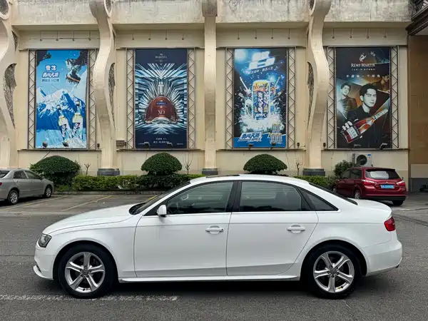 Audi A4L 2015