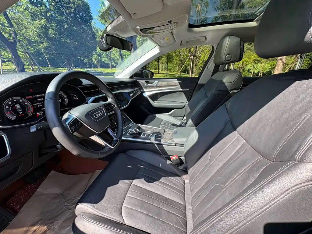 Audi A6L 2022