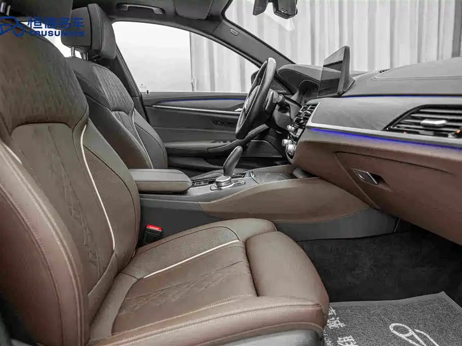BMW 5 Series 2022 — фото 15