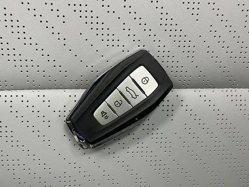 Geely Emgrand 2023 — фото 19