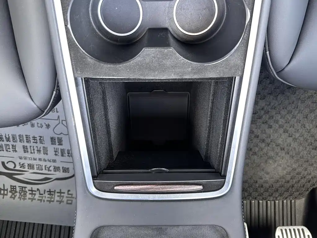 Tesla Model Y 2021 — фото 14