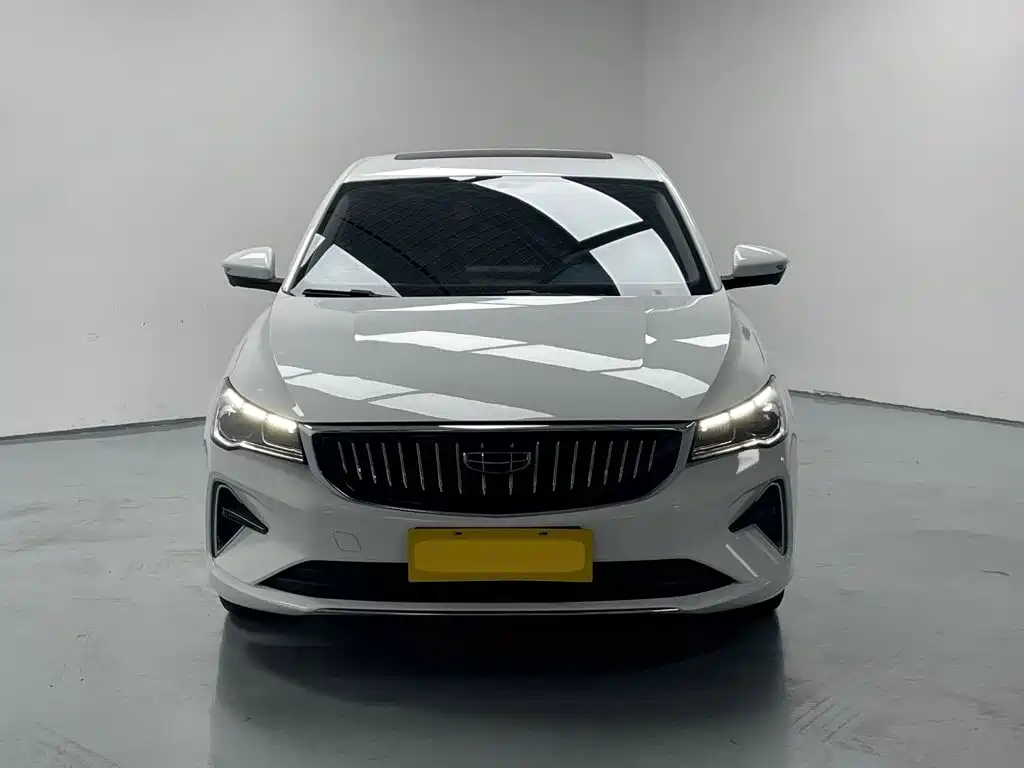 Geely Emgrand 2023