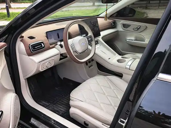 Chery Fengyun A9L 2025