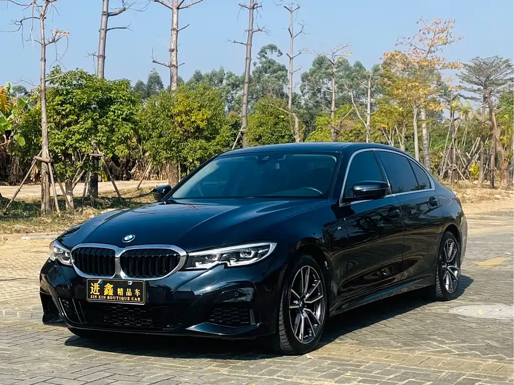 BMW 3 Series 2023 — фото 1