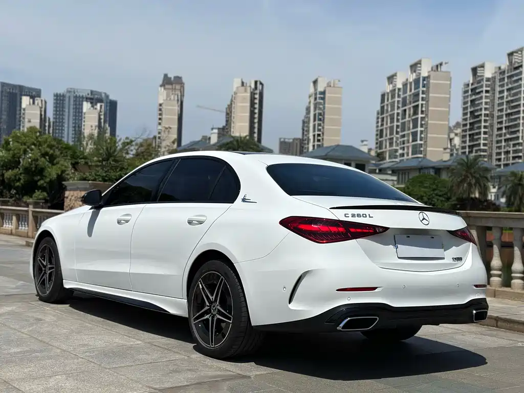 Mercedes-Benz C-Class 2023 — фото 18