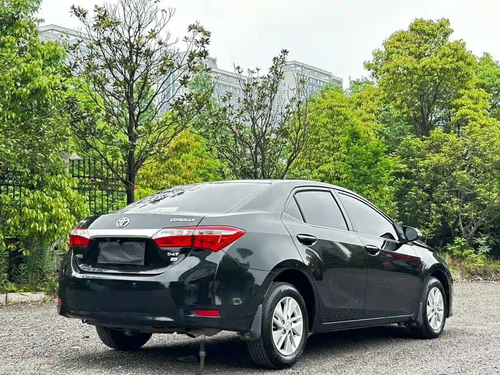 Toyota Corolla 2017 — фото 8