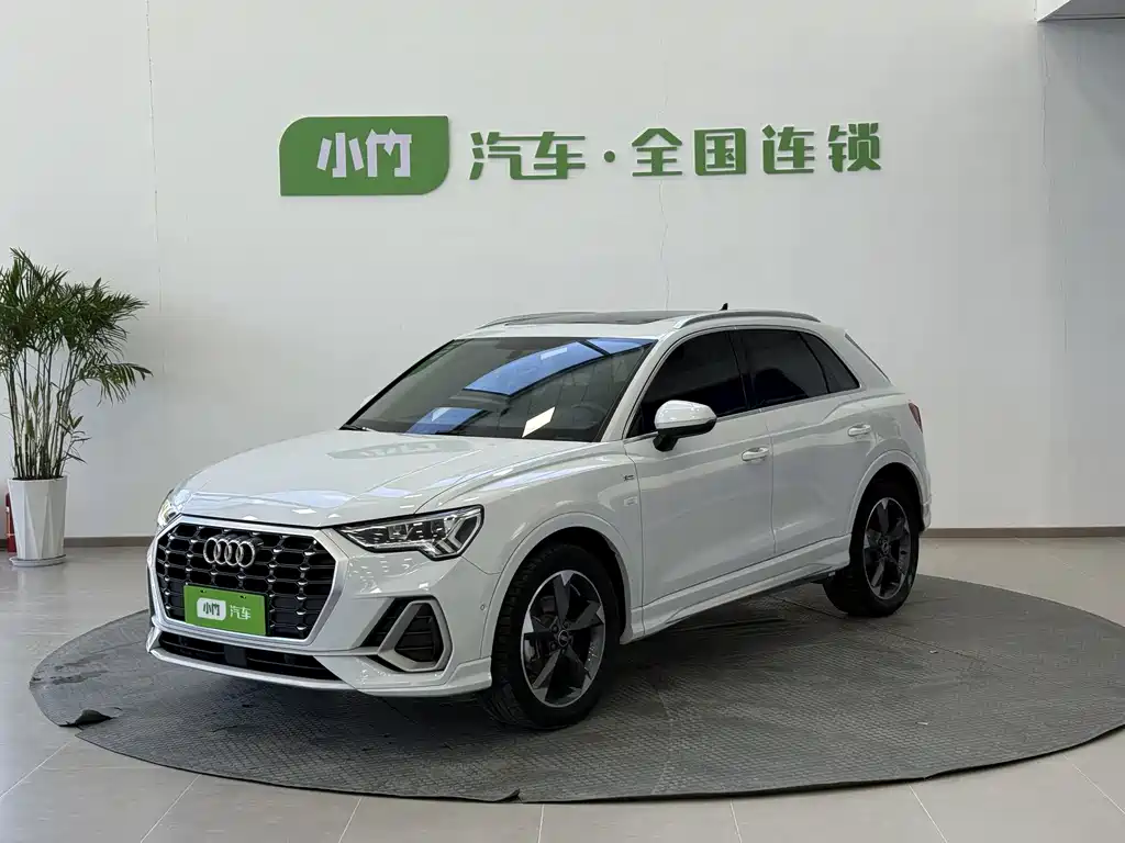 Audi Q3 2023 — фото 1