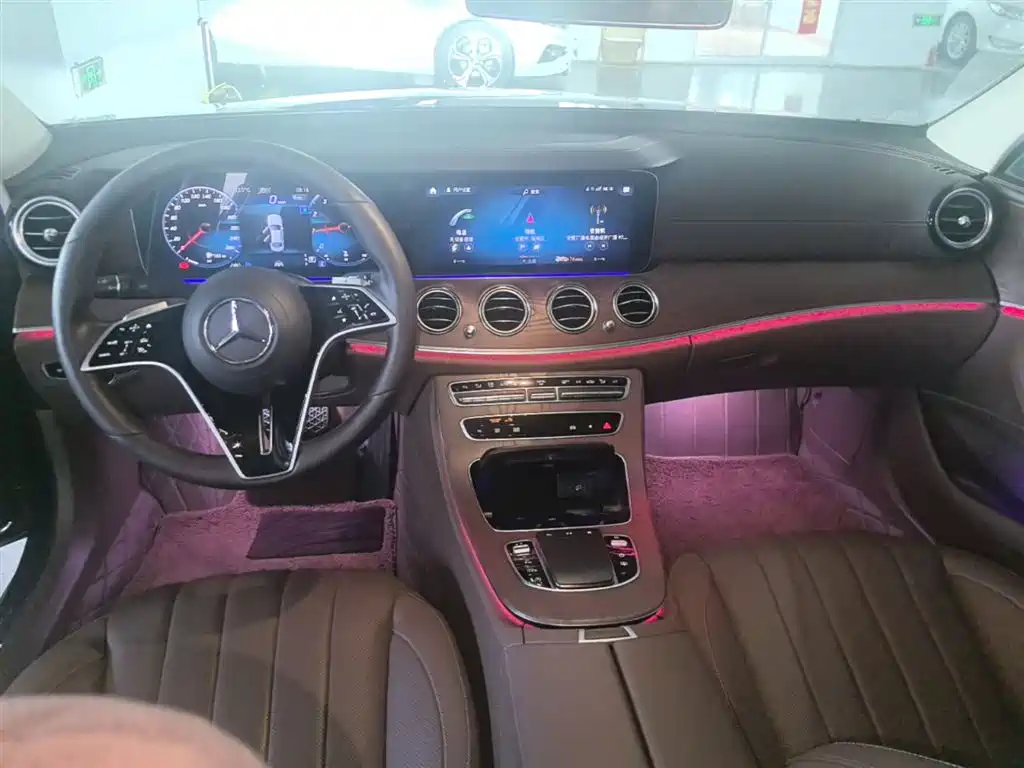 Mercedes-Benz E-Class 2023 — фото 10